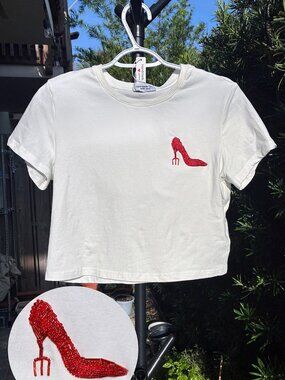 Devil Wears Prada Style Hand Beaded Embroidery Pitchfork Heel Shoe Y2K Tee S/M
